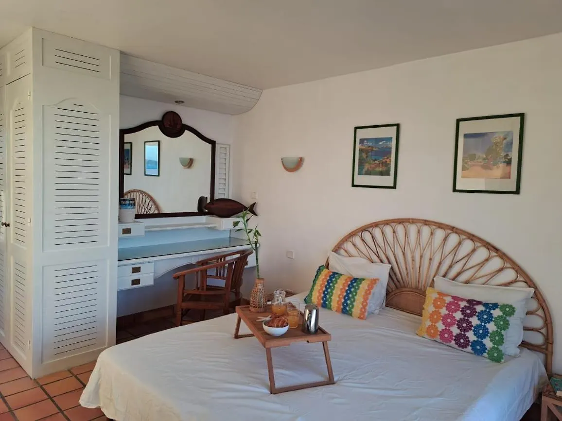 Appartement De La Baie, Vue Magnifique, Tartane 라 트리니테 0*,